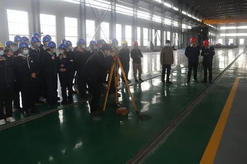 公司召(zhao)開質量提升項目(mù)現場觀摩會議